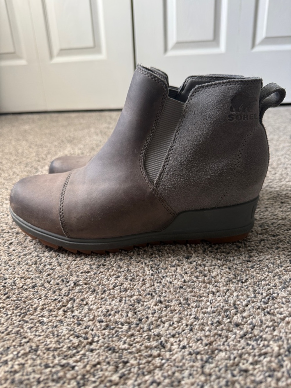 Sorel Women's Grey Suede Chelsea Wedge Boot